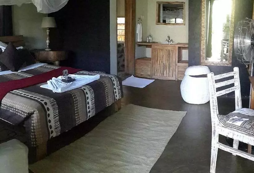 هتل Gately Inn Entebbe