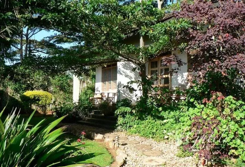 هتل Gately Inn Entebbe
