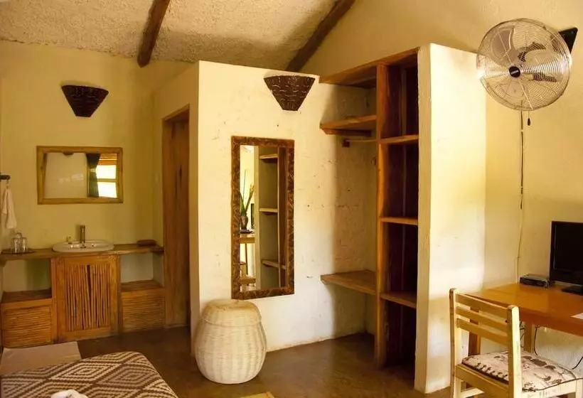 هتل Gately Inn Entebbe