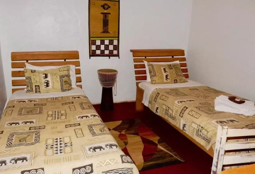 هتل Gately Inn Entebbe