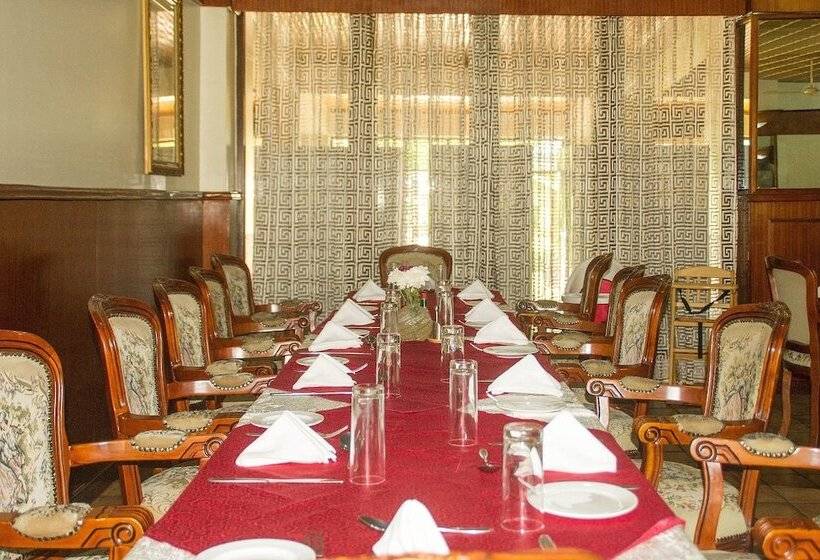 בית מלון כפרי Lake View Resort