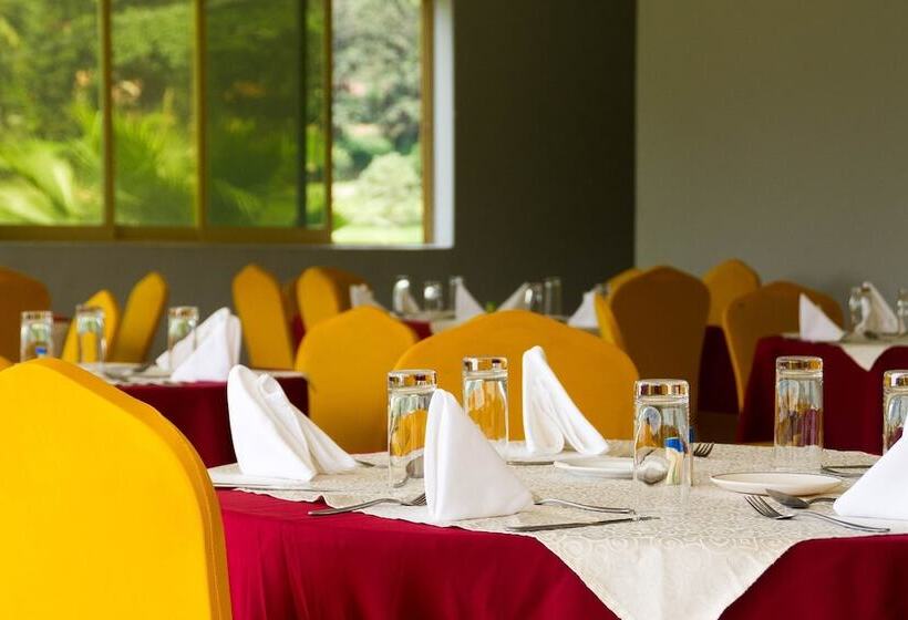 בית מלון כפרי Lake View Resort