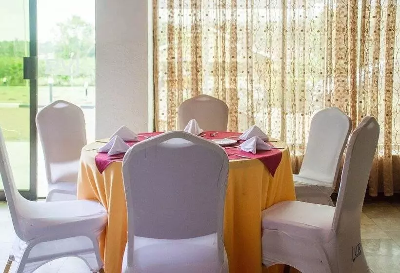 هتل Lake View Resort