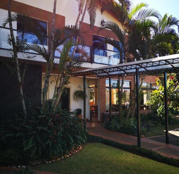 هتل Las Orquideas Parque