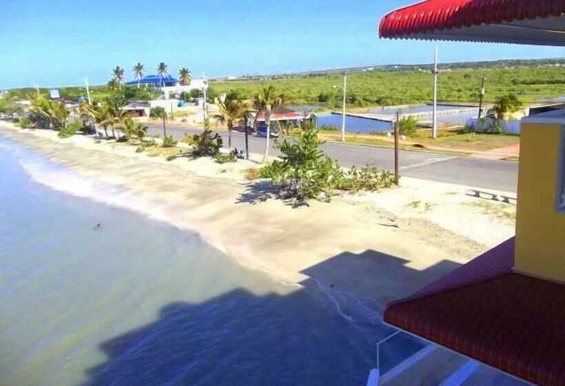 هتل Marbella Montecristi