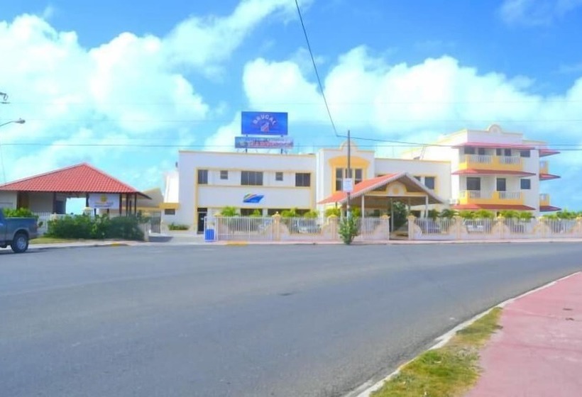 هتل Marbella Montecristi