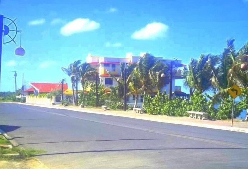 هتل Marbella Montecristi