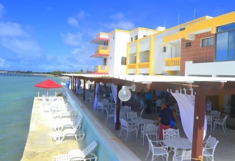 هتل Marbella Montecristi