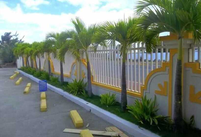 هتل Marbella Montecristi