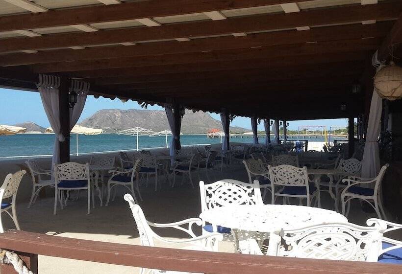 هتل Marbella Montecristi