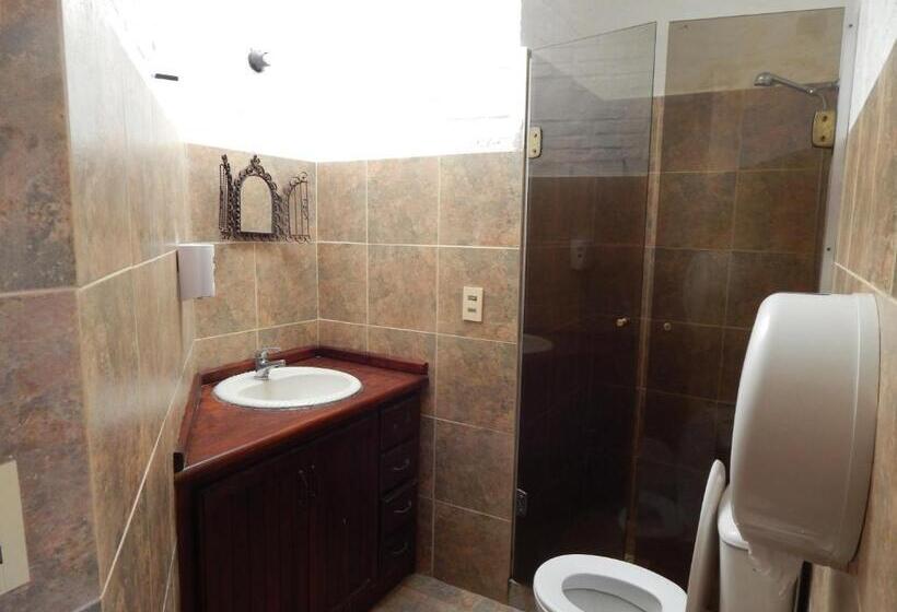 Piedra Alta Hostel & Suites