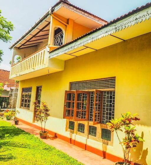 هاستل Paradise Galle