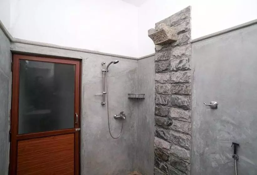 تختخواب و صبحانه Mass Eco Cabana Yoga & Spa   Unawatuna