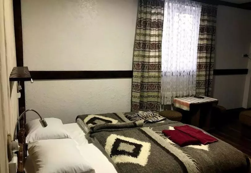 Fayniy Motel