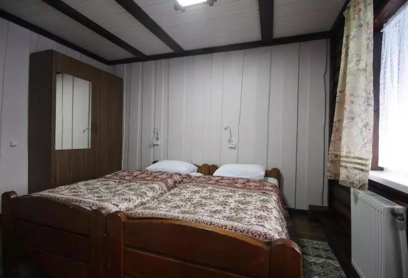 Fayniy Motel