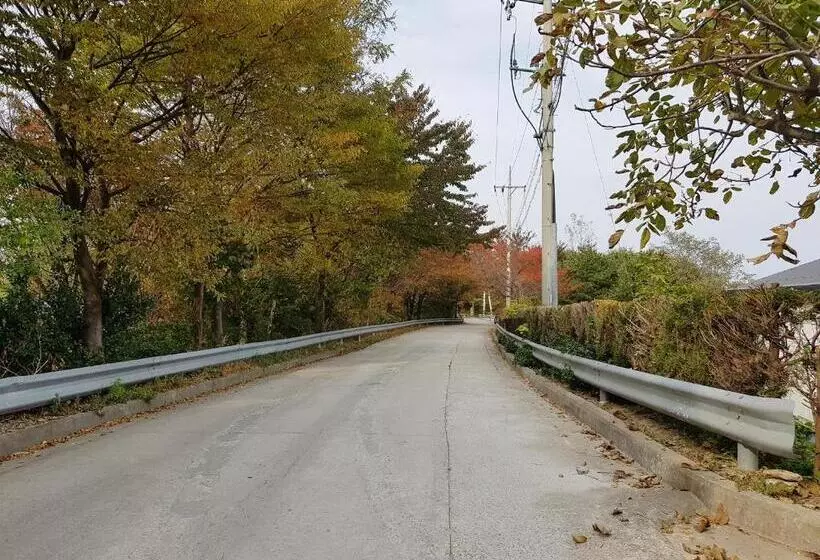 Goodstay Motel Hill