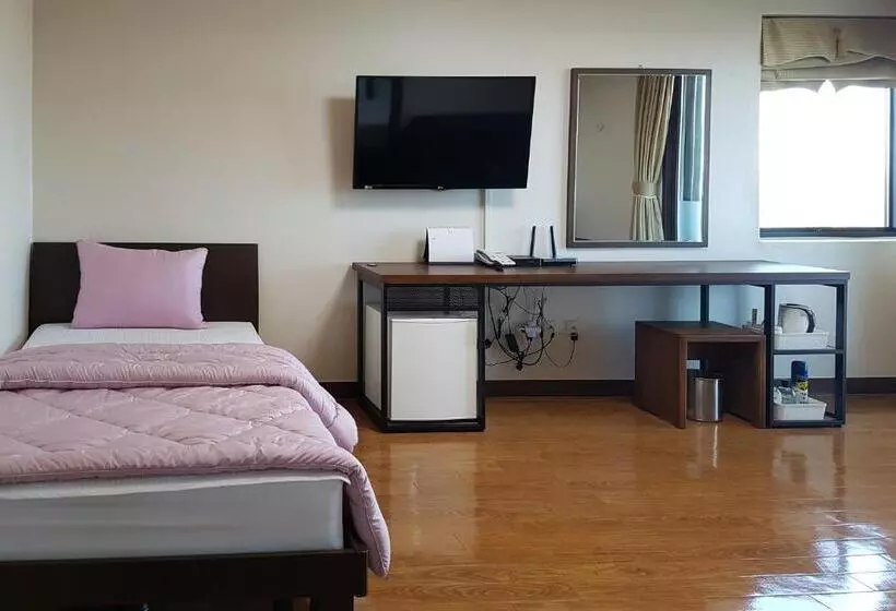Goodstay Motel Hill