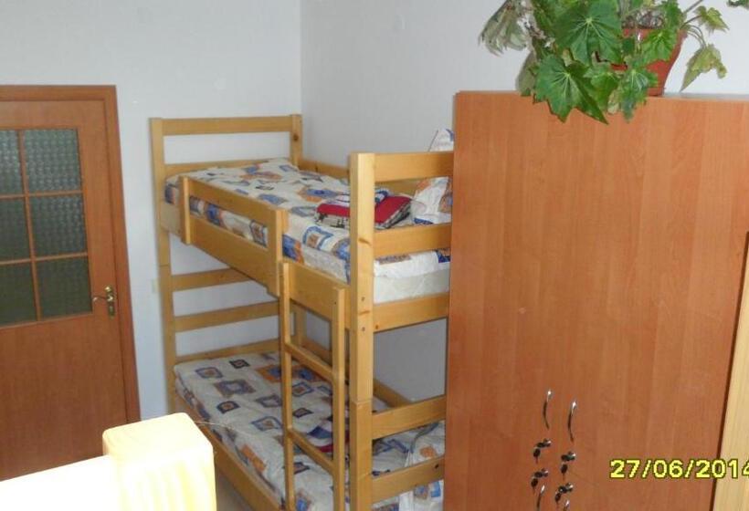 Hostel Vitan
