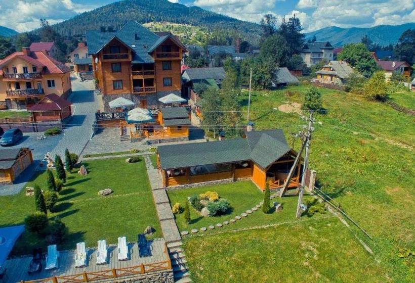 فندق Forest House