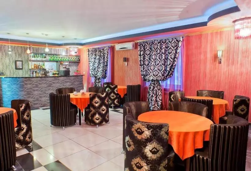 Hotel Noy