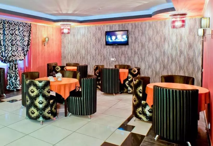 Hotel Noy