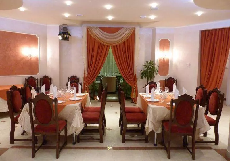 Hotel Noy