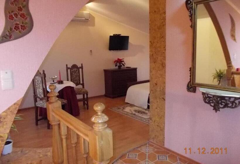 فندق Rayske Yabloko