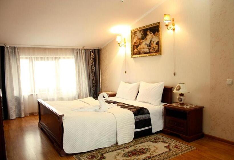 فندق Rayske Yabloko