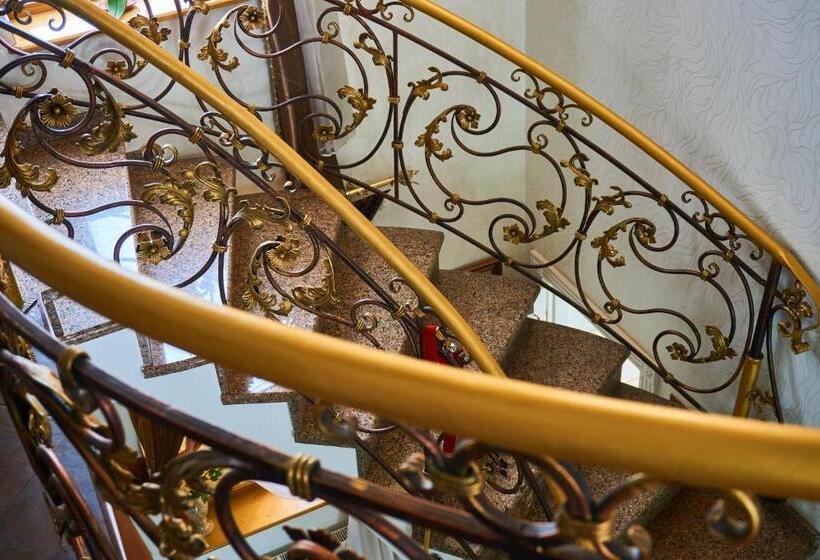 فندق Rayske Yabloko