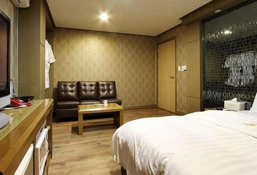 Motel Q Chuncheon