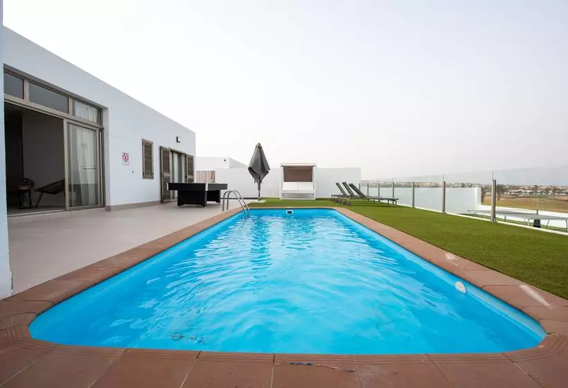 Ereza The White Homes