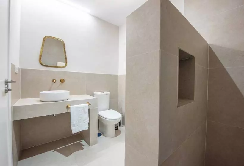 Ereza The White Homes