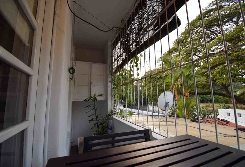 Bed and Breakfast Charming White Room