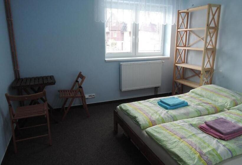 تختخواب و صبحانه Previt Janek