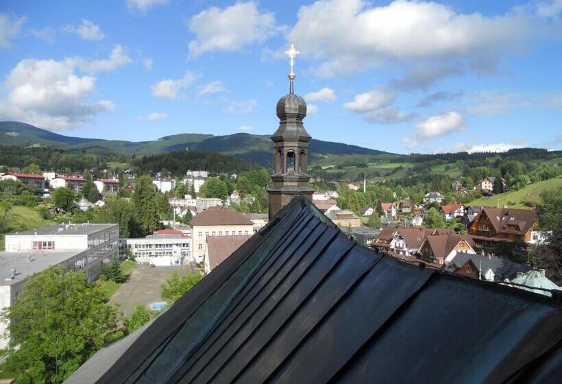 تختخواب و صبحانه Previt Janek