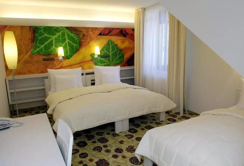 Ea Zámecký Hotel Sychrov