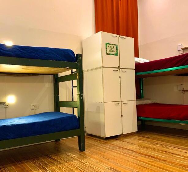 Hostel Alvear