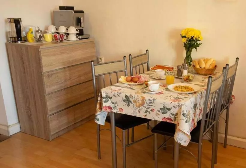 Hostel U Arény