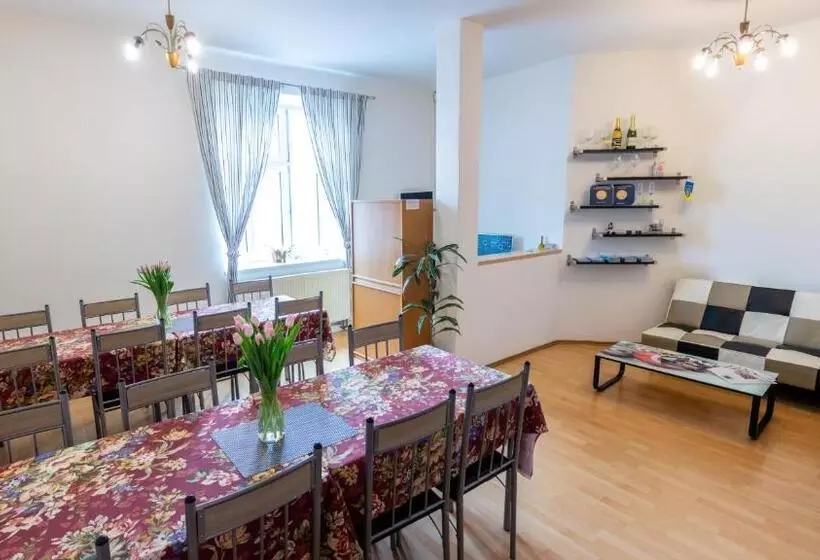 Hostel U Arény