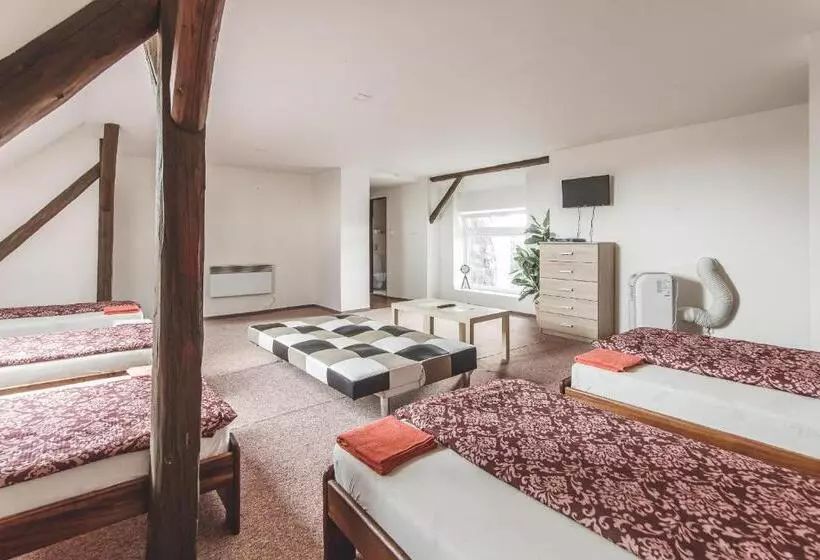 Hostel U Arény