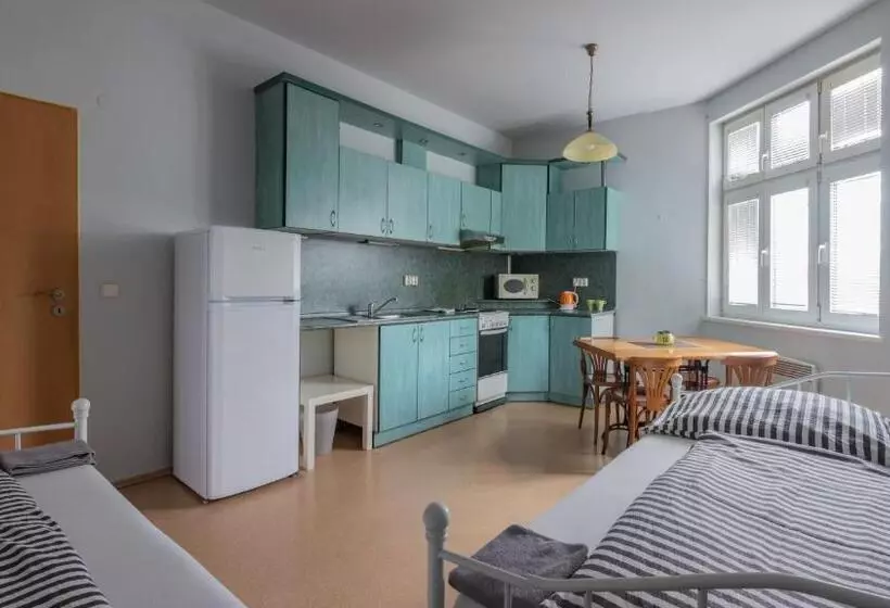 Hostel U Arény
