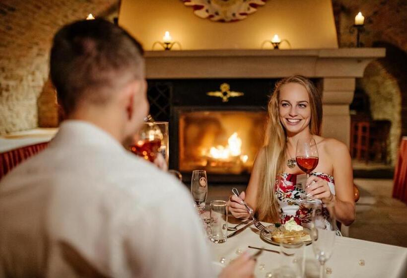 Szálloda Akademie A Depandance Vila Jarmila