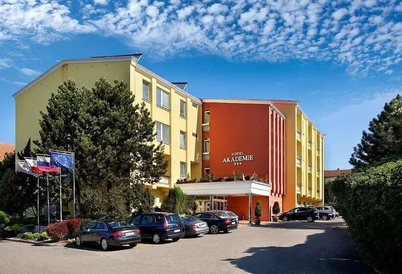 Hotelli Akademie A Depandance Vila Jarmila