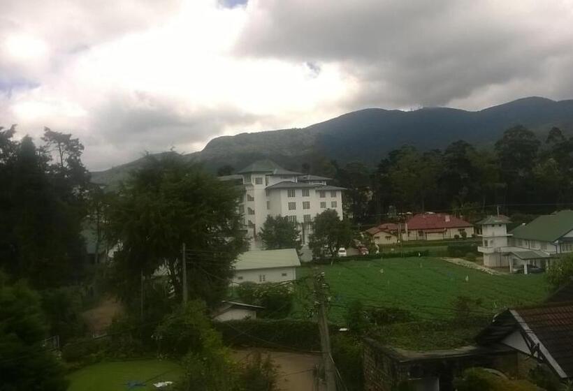 هتل Glenfall Guest