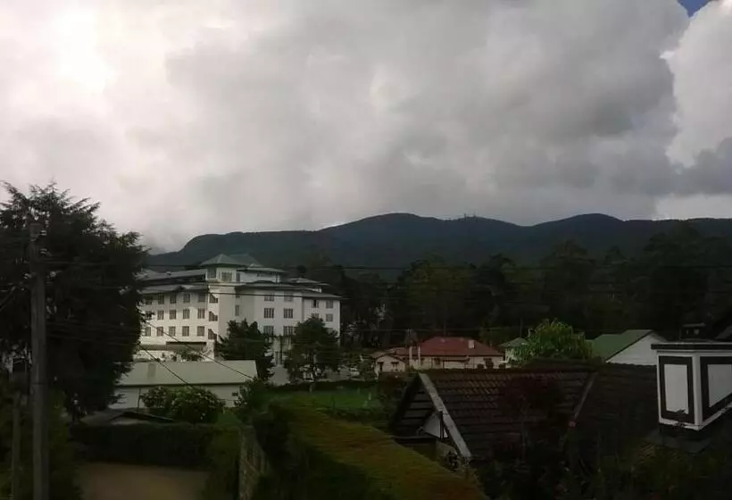 هتل Glenfall Guest