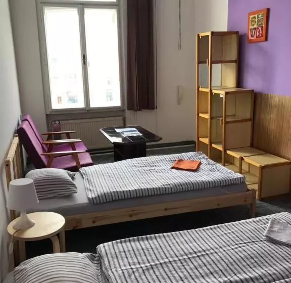هتل Hostel Moravia Ostrava
