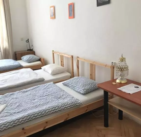 هتل Hostel Moravia Ostrava