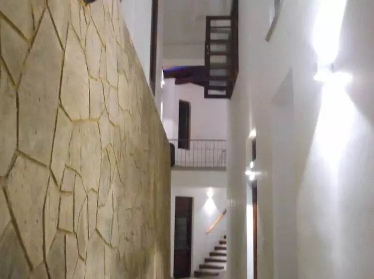 هتل Isana Beach House
