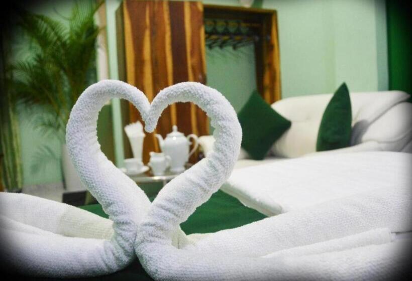 Kings Hotel Restaurant And Bar