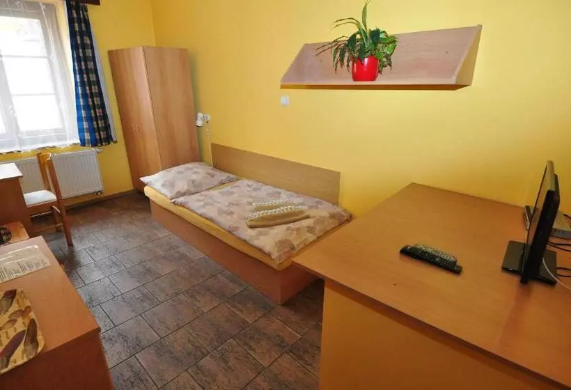 ホテル Na Hradbách